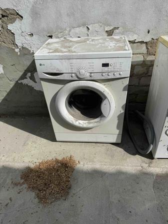 Продам б/у стиральную машину