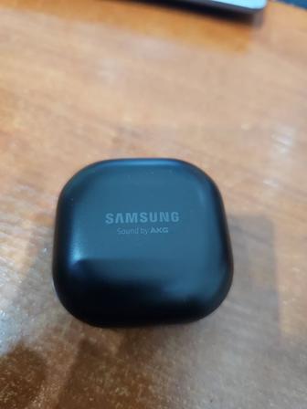 Продам наушники Samsung galaxy buds pro