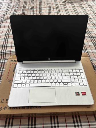 Продам Ноутбук HP 15s-eq2035ur 4A723EA серебристый