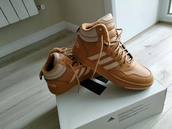 Продам кроссовки Adidas