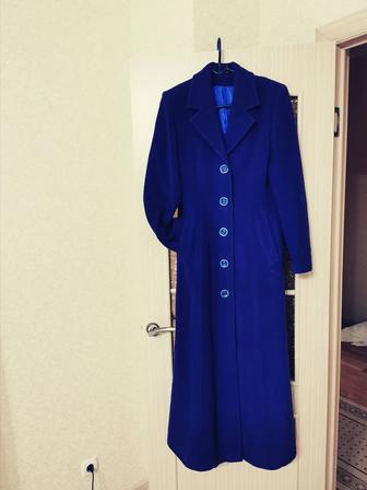 Пальто удлиненное кашемировое (Италия) синий электрик, размер 44-46