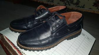 Продам натурально-кожаные мужские туфли 42-43 размера