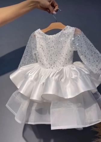 Продается детское платье на годик