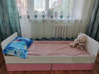Кровать детскую продам