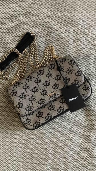 Новая сумка DKNY