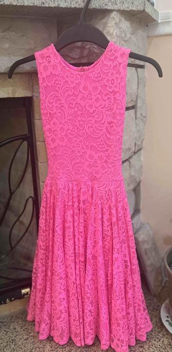 Рейтинговое розовое платье для бальных танцев. 9-10 лет (135-140 см).