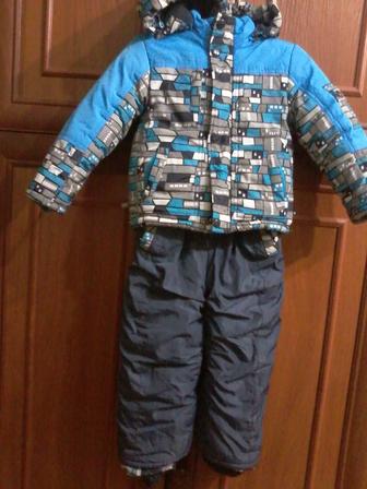 Продам комбинезон и куртку на мальчика 3-4 года