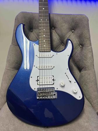 Продаю Электрогитару YAMAHA Pacifica 012 Blue. Гитара в идеальном состоянии