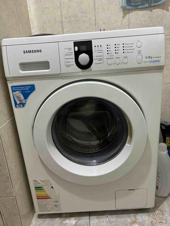 Продам стиральную машинку Samsung ecobuble 6 кг, цена символическая