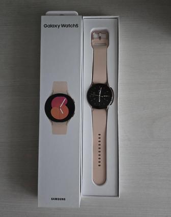 Продам смарт-часы Samsung Galaxy Watch 5 40mm pink