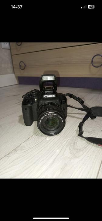 Продам фотоаппарат Canon 800d