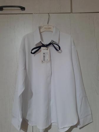 Продам белую блузку для девочки 8-10 лет