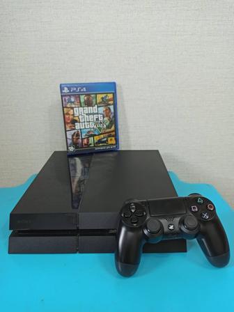 Игровая консоль PlayStation 4 (не прошитая) + игра GTA5