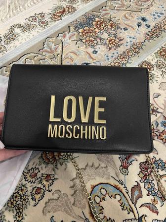 Сумка от Love Moschino