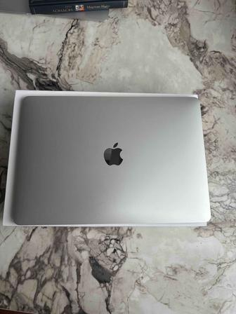 Ноутбук Apple MacBook Air 13 MGN93 серебристый