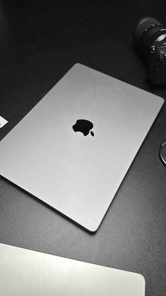 Ноутбук Apple MacBook Pro 14 2023 MPHF3 серый