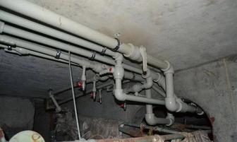 Капитальный ремонт водопроводных труб в многоквартирных домах.
