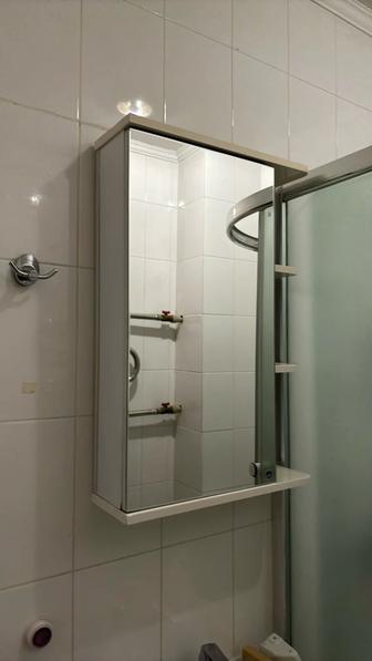 Шкаф для ванной комнаты зеркальный