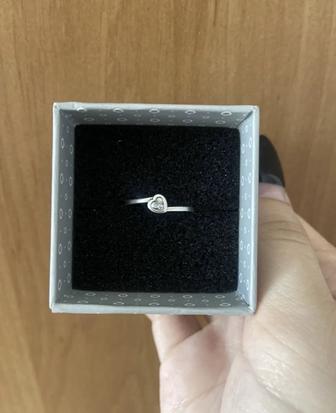 Продается кольцо, Pandora оригинал, серебро 925 пробы, вставка цирконий