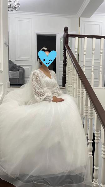 Продам красивое свадебное платье, размер 42/44 (S/M)