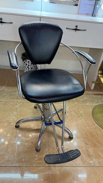 Кресло парикмахерская для салона