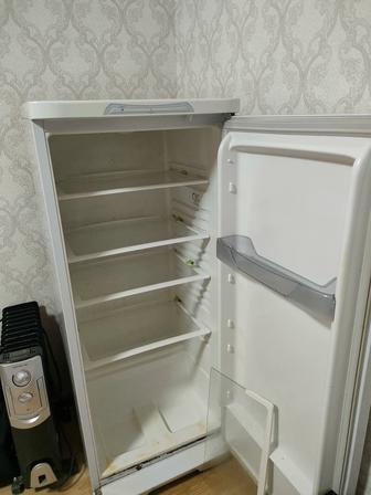 Холодильник(БЕЗ МОРОЗИЛКИ)