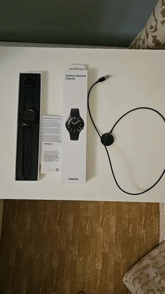 Продам Смарт часы Samsung Galaxy Watch4 Classic 46mm, Black (SM-R890NZ