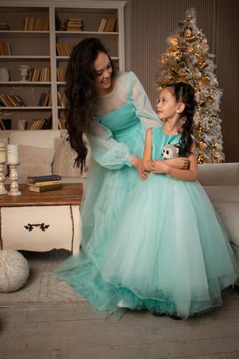 Фамили лук для мамы и дочки голубые платья на фотосессию на прокат в Алматы