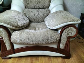 Продам диваны и софу с креслом