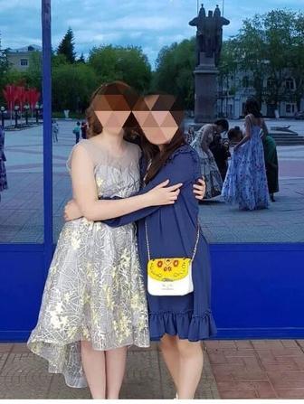 Платье и босоножки на выпускной вечер