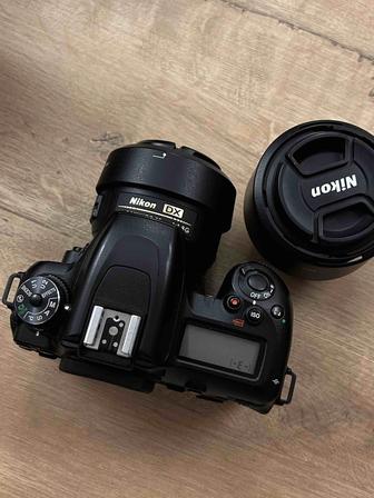 Фотоаппарат Nikon и объективы 35мм и 50мм