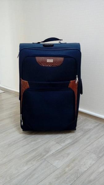 Дорожная сумка чемодан на колёсиках с аыдвижной ручкой