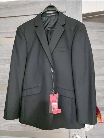 Продам черный костюм мужской