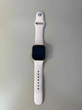 Продам Apple Watch SE, 40m