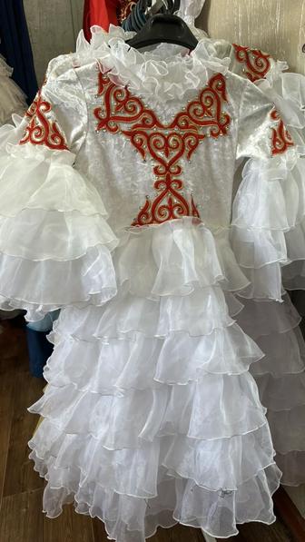 На прокат казахское национальное платье7,8 лет