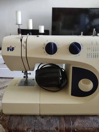 Швейная машинка FIF