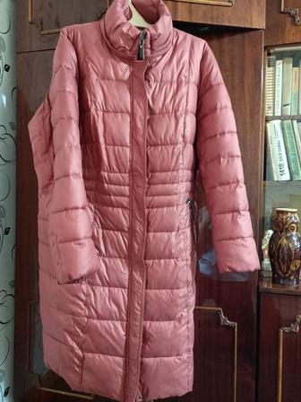 Продам женское демисезонное болоневое пальто