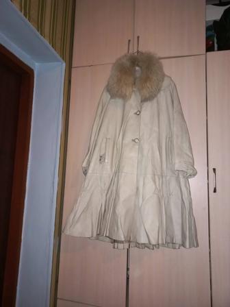 Женское кожаные стеганое пальто