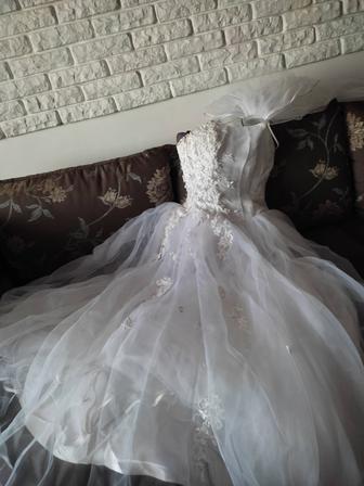 Прокат Свадебное платье плюс фота ,Платье корсетного фасона сзади шнурок