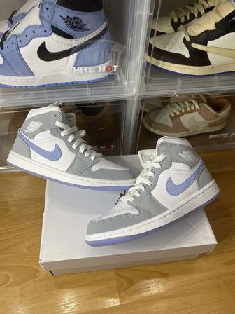 Оригинальные кроссовки Nike Air Jordan 1