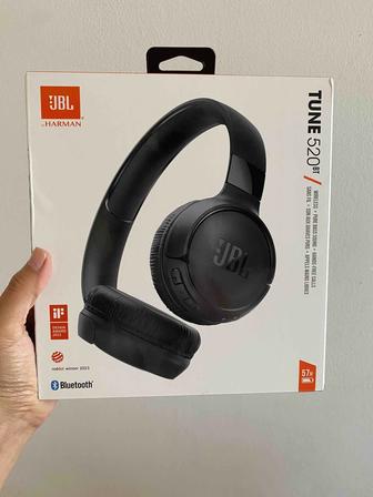 Беспроводные наушники JBL