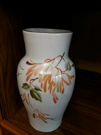 Шикарная винтажная фарфоровая ваза