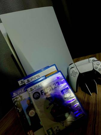 Игровая приставка Sony Playstation 5 Dual Sense зарядная станция грипс