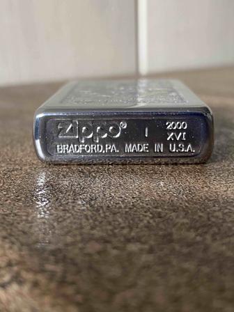 Продам коллекционную зажигалку ZIPPO 2000