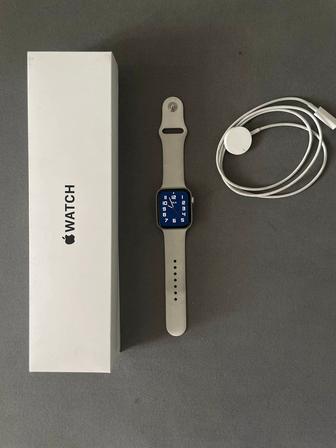 Продам Смарт-часы Apple Watch SE 2 Gen (2022) 44 мм серебристый-белый