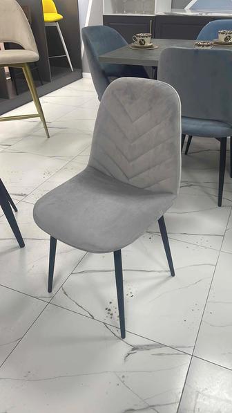 Дизайнерские стулья и табуреты