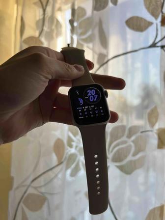 Продам новые часы Apple Watch SE 40 мм
