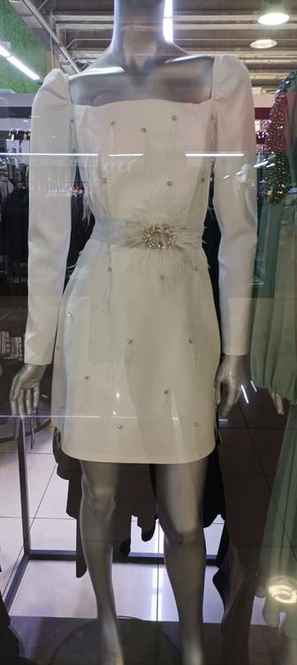 Платье белое на регистрацию или праздник 42 размер
