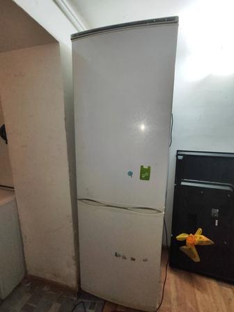 Холодильник Atlant высота 1,80