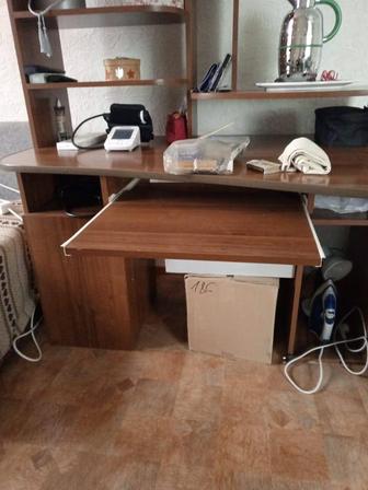 Продам компьютерный стол органайзер б/у деревянный